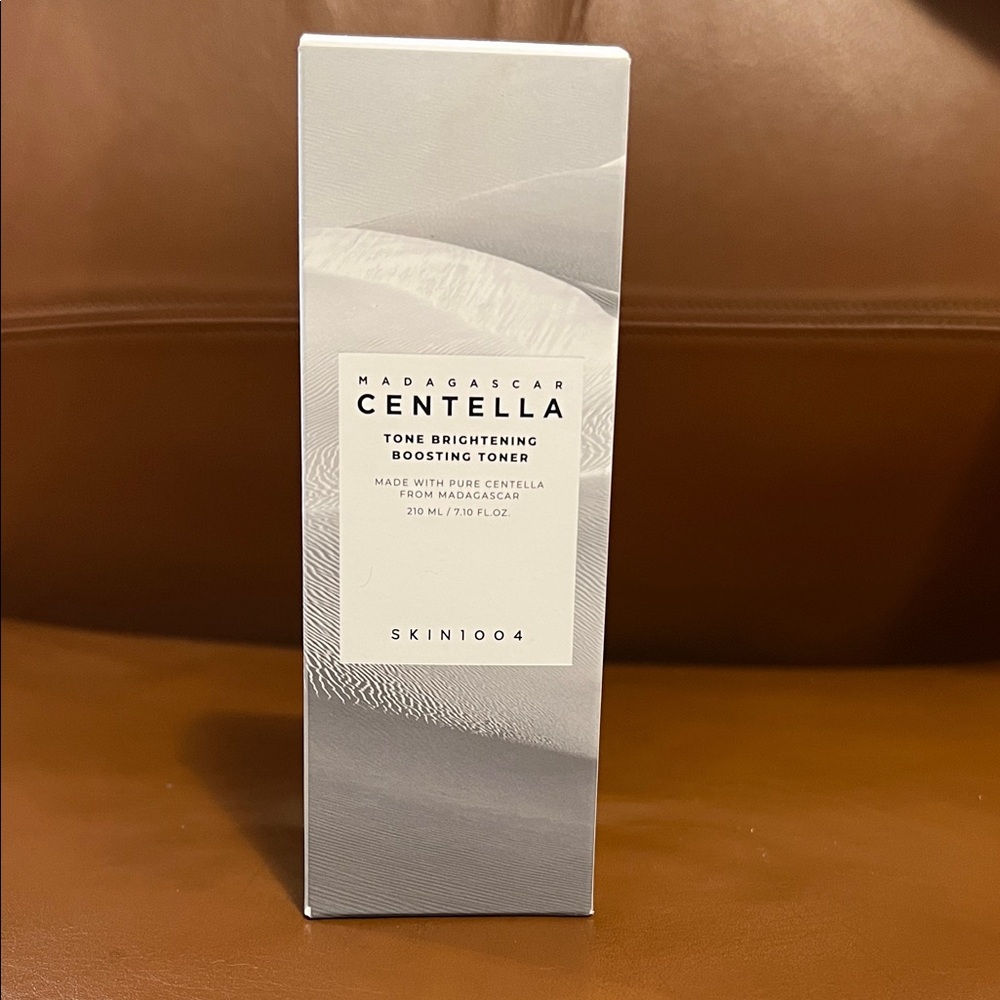SKIN1004 Centella Tone Brightening Boosting Toner - 210 ml